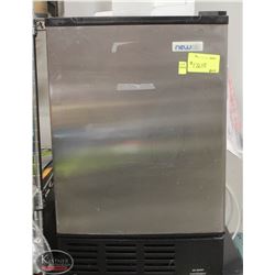 USED NEWAIR COUNTERTOP ICE MAKER