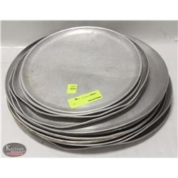 LOT OF 12 ASSORTED SIZE ALUMINUM PIZZA PANS