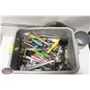 Image 1 : LARGE BUS BIN FULL OF ASSORTED KITCHEN UTENSILS