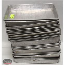 STACK OF APPROX 25 ASSORTED RECTANGLE BAKING PAN