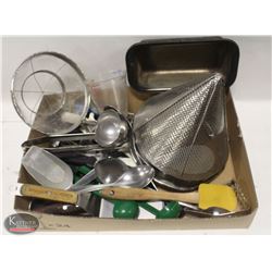 FLAT OF ASSORTED SERVING SCOOPS SPOONS SPATULAS