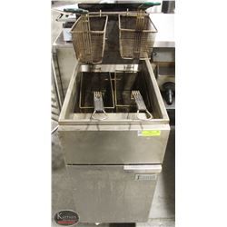 ROYAL RANGES DUAL BASKET DEEPFRYER 105KBTU/HR