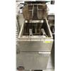 Image 1 : ROYAL RANGES DUAL BASKET DEEPFRYER 105KBTU/HR