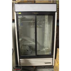 TRUE SLIDING GLASS DOOR DISPLAY COOLER