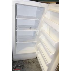 FRIGIDAIRE WHITE SINGLE DOOR FREEZER