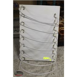 WALLMOUNT WIRE-LOOP RACK 16" X 23"