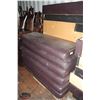 Image 4 : LARGE LOT OF COMMERCIAL BOOTH SEATING