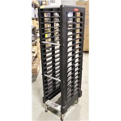 RUBBERMAID 20 SLOT POLY BAKERS RACK ON CASTORS