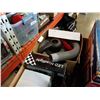 Image 2 : TOMTOM GPS, SMALL SHOP VAC AND ELECTRONICS