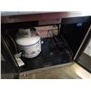 Image 8 : Coleman evenheat 4 burner BBq with cover