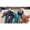 Image 2 : LOT OF HARLEQUIN PORCELAIN CLOWN DOLLS