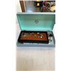 Image 2 : 2 jewelry boxes with necklaces and rings