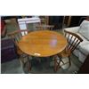 Image 2 : ROUND VILAS MAPLE DINING TABLE AND 3 CHAIRS