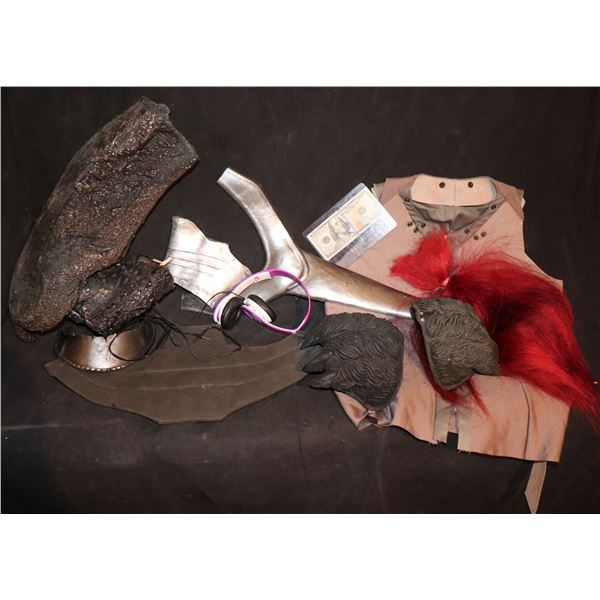 PROP & COSTUME WHOLESALE LOT OF 10 ITEMS D