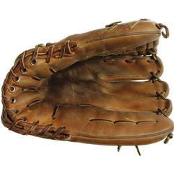 1969-70 Luis Tiant Game Worn Fielder's Glove. A