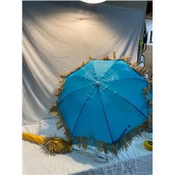 2 umbrellas with hooks for table