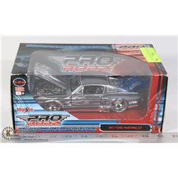 NEW 2005 MAISTO PRORODZ 1967