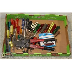 FLAT OF SCREW DRIVERS AND OTHER HAND TOOLS