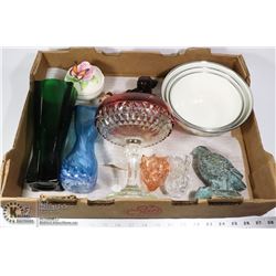 ESTATE FLAT OF COLLECTIBLES AND GLASSWARE