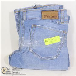 TWO PAIRS OF BLUE BLOOD WOMENS JEANS 28/34