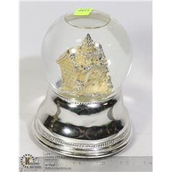 MUSICAL SNOW GLOBE