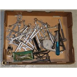 FLAT OF WRENCHES AND RATCHETS