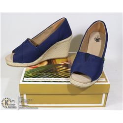 WOMENS KAYMAN 3" WEDGE OPEN TOE SANDAL NAVY CANVAS