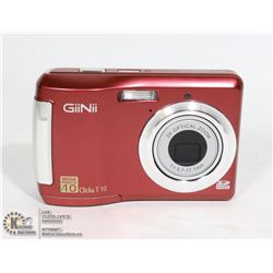 GIINII CLICKA T 10 / 10 MEGAPIXEL CAMERA USES 2 AA