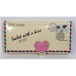 NEW SHAG WEAR WOMENS WALLET