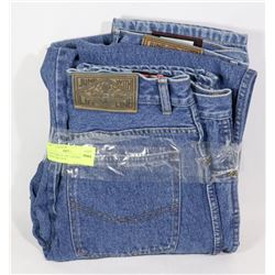 TWO PAIRS OF LIFE LINE WOMENS JEANS SIZE 30/36
