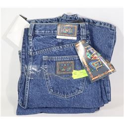 TWO PAIRS OF JEWEL WOMENS JEANS SIZE 32/32