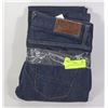 Image 1 : 2 PAIRS OF BLUE BLOOD 27/34 BLUE JEANS