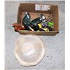 Image 1 : BOX OF GARDEN SUPPLIES, TROWELS, SPRINKLERS,