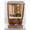 Image 1 : ESTATE JEWELRY BOX WITH JEWELRY