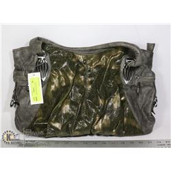 FAUX ALLIGATOR SKIN DESIGN PURSE