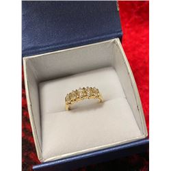 10K YELLOW GOLD DIAMOND RING