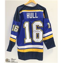 ST. LOUIS BLUES SIGNED JERSERY COMES WITH