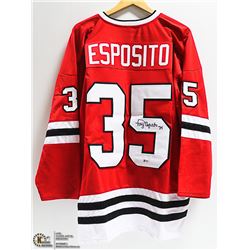 CHICAGO BLACKHAWKS SIGNED JERSERY COMES WITH