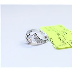 925 SILVER RING (SIZE 7) WITH 71 AAA CUBIC