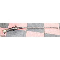 ANTIQUE FLINT LOCK GUN AND POWER HORN