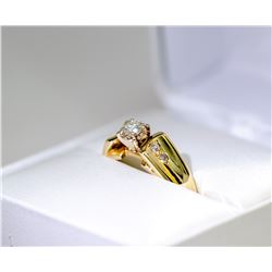 14K YELLOW AND WHITE GOLD DIAMOND RING