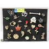 Image 1 : BROOCHES & PINS- ASSORTED TRAY LOT OF 24
