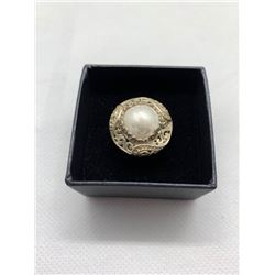 SILVER WITH OPAL INLAY RING. 8.8 GRAMS. SIZE 8.