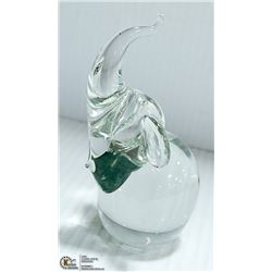 STEUBEN HAND BLOWN NOSE UP LUCKY ELEPHANT