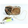 Image 1 : NATIVE AMERICAN NECKLACE CHARM AND SCULPTURE