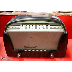 ANTIQUE MARS RADIO (CORD REPLACED)