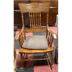 VINTAGE WOOD CARVED ROCKING CHAIR