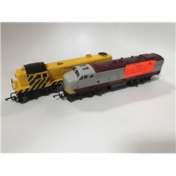 LOT OF TWO LOCOMOTIVE HO SCALE TRAINS (TRIANG/UK)