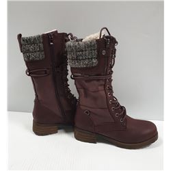 PAIR OF CHELSEE WATER RESISTANT LADIES WINTER