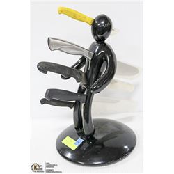 KNIFE HOLDER MAN & KNIVES